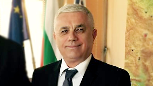 VASIL KURETA: Një shekull nga fitorja e revolucionit të tetorit, me realizëm, pa nihilizëm