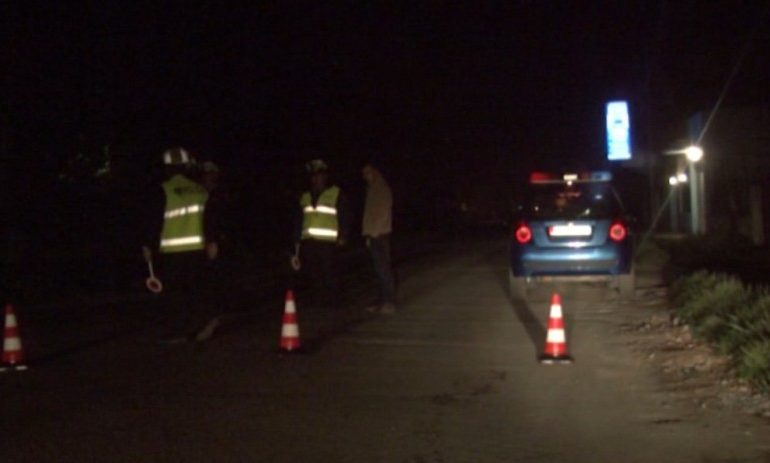 Aksident në Tiranë/ Përplaset makina e ambasadës, një person i plagosur