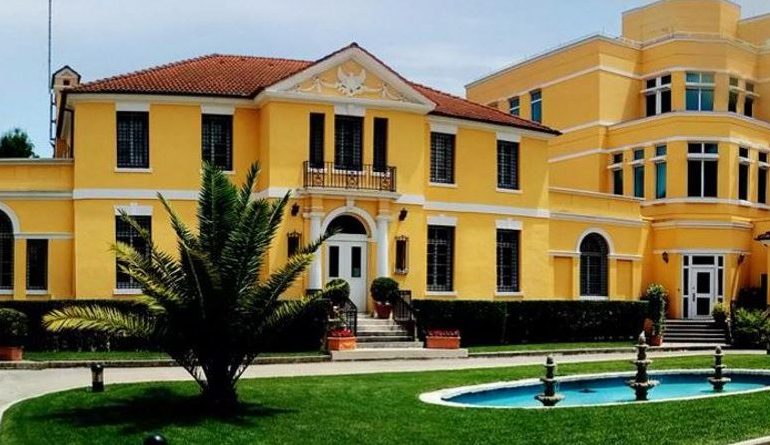 Deklarata e Ambasadës Amerikane: Dënojmë ME FORCE dhunën… pjellë e frikës së politikanëve!