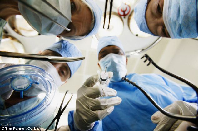 SKANDALI/ Ja sa lekë rryshfet jepet në spital, për tu futur në operacion