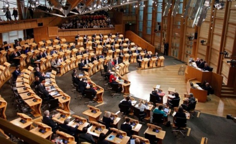 Pako e dyshimtë, evakuohet Parlamenti i Skocisë