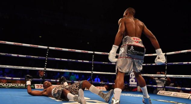 (FOTO-VIDEO) “Knock Out” më i shpejtë në histori, 11 sekonda dhe shpallet kampion bote