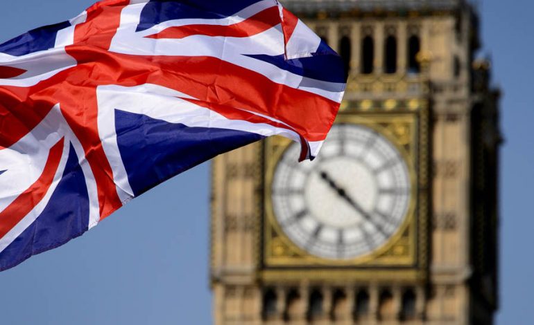 Qeveria britanike e përçarë, përcakton vizionin e saj drejt BREXIT