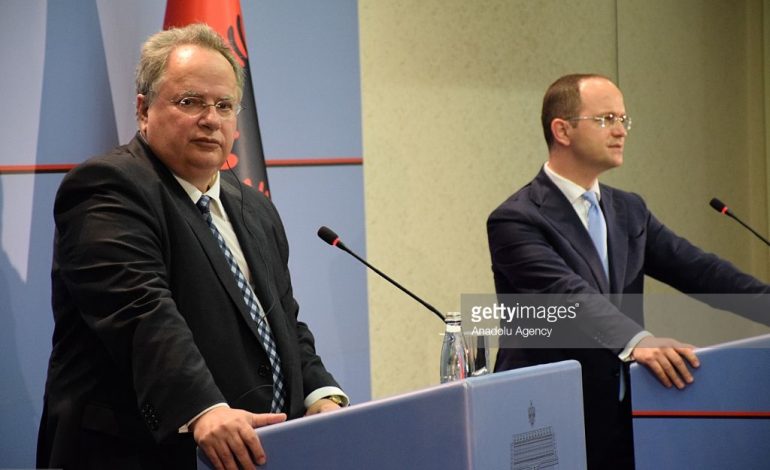 Bushati- Kotzias, “dështon” takimi i Kretës. NUK ZGJIDHET ASNJE ÇESHTJE. Takim tjetër në Tiranë