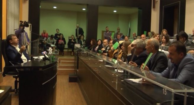 PD-LSI bëhen bashkë në Këshillin Bashkiak Durrës, rrëzojnë paketën fiskale për 2018-ën