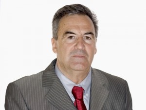 Bashkëshorti i ministres së “Nanos”: Si fitova ndaj shpifjeve të “RD”-së. Berisha na premtoi para, por…