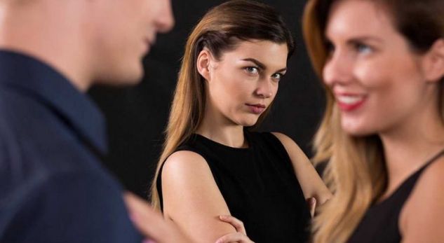Ja pse vajzat e reja pranojnë të bëhen dashnore të burrave të martuar