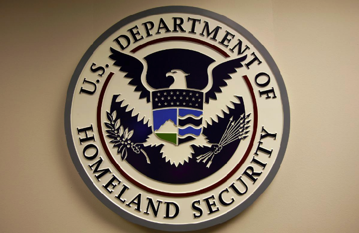 FBI jep alarmin, Korea e Veriut po hakon kompanitë dhe qeveritë