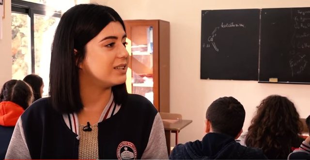 Nxënësja e Petro Ninit, me tuta tek Kënga Magjike: E papritura në momentin e fundit