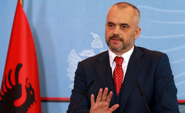 Zoran Zaev refuzon Ramën për vazhdimin e Rrugës së Arbërit si autostradë