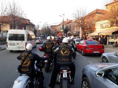 TIRANE/ “Rrugëtojmë nën një flamur”, një festë ndryshe e motorristave për 28 nëntorin