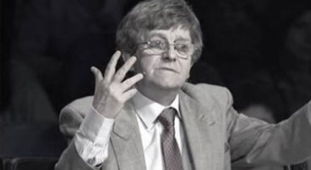 FOTO/ Përlot Elton Deda: Sandër, mos i merr leje as Zotit për të bërë drekën…
