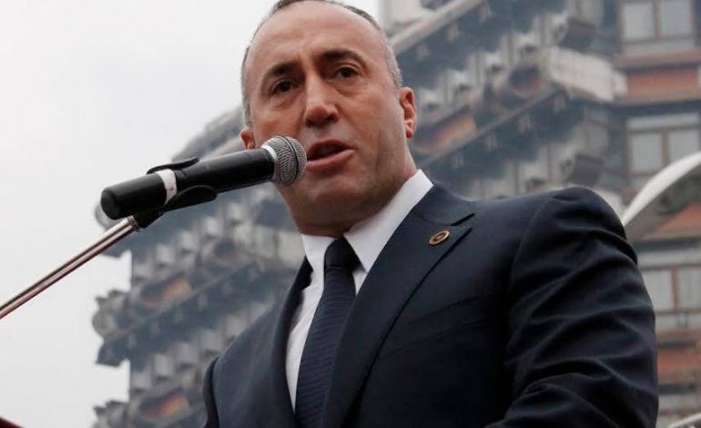 E dinit që Haradinaj ka shofer personal një grua? (FOTO)