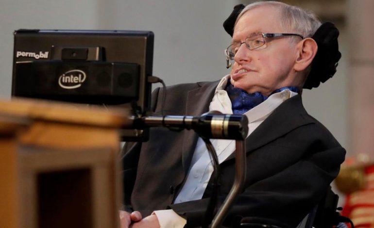 ‘Shokon’ Hawking: Energjia do të shkatërrojë botën