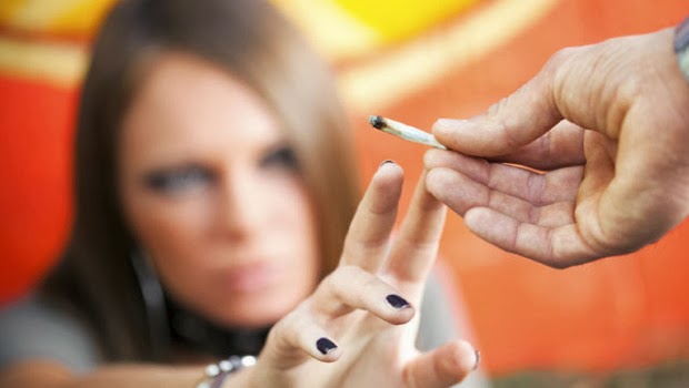 Raporti i frikshëm/ Kërkesa për marijuanë konkuron kërkesën për akullore nëpër shkolla