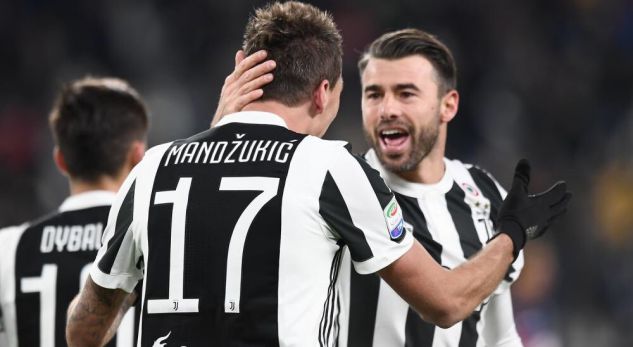 Juventus fiton ndaj Crotones, mbetet në TOP 3