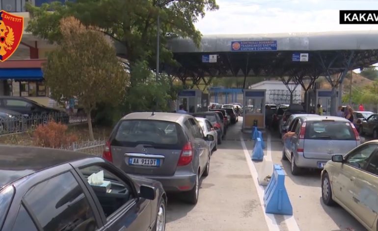 Foto/ Kapet i riu me stilolaps-pistolet në Kakavijë, arma e prodhuar në Poliçan