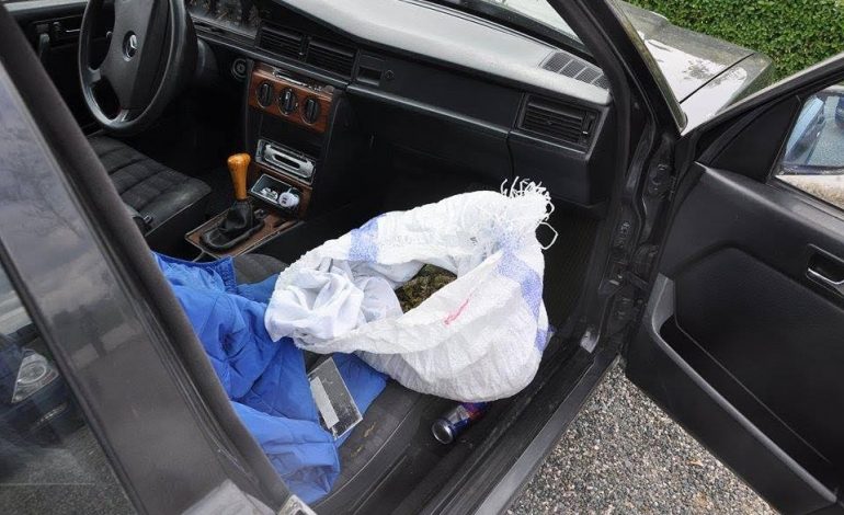 Me 42 kg drogë në makinë drejt Greqisë, kapet shqiptari i kërkuar për vrasje