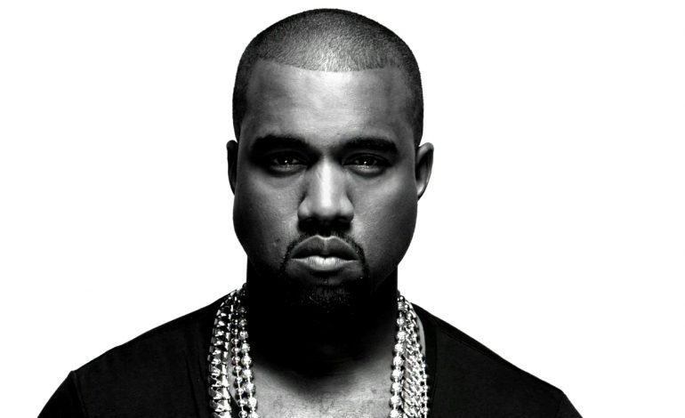 Kanye West i kthehet skenës pas 1 viti, entuziasmohet publiku