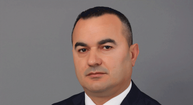 Pse Adriatik Llalla, mbyll sytë përpara emrit të Agron Kapllanajt?
