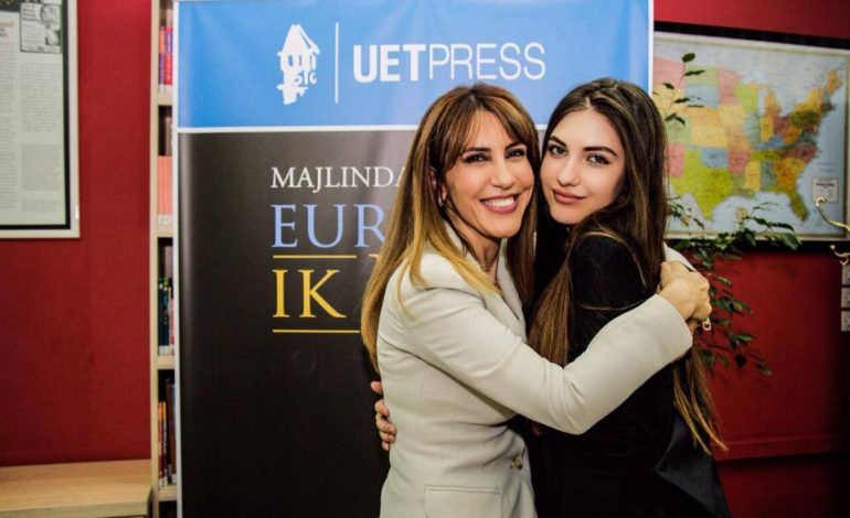 Majlinda Bregu duke kaluar disa ditë të këndshme pas vajzës jasht Shqipërisë (FOTO)