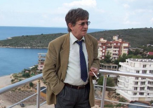 Ironia e fatit/ Fjalët e Sandrit kur vajtonte Francesk Radin: Duhet të vdesim që…
