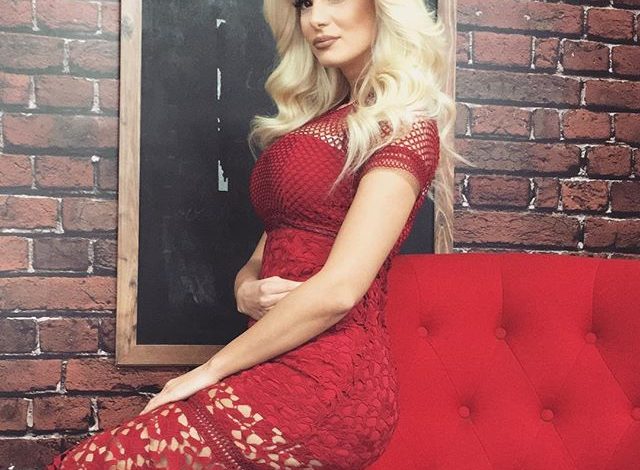 Mahnit Marina, shkëlqen me stilin e saj