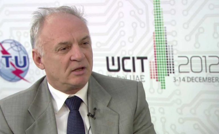 Qeveria shkarkon nga detyra babain e Erisa Xhixhos: I paaftë fizikisht e mendërisht