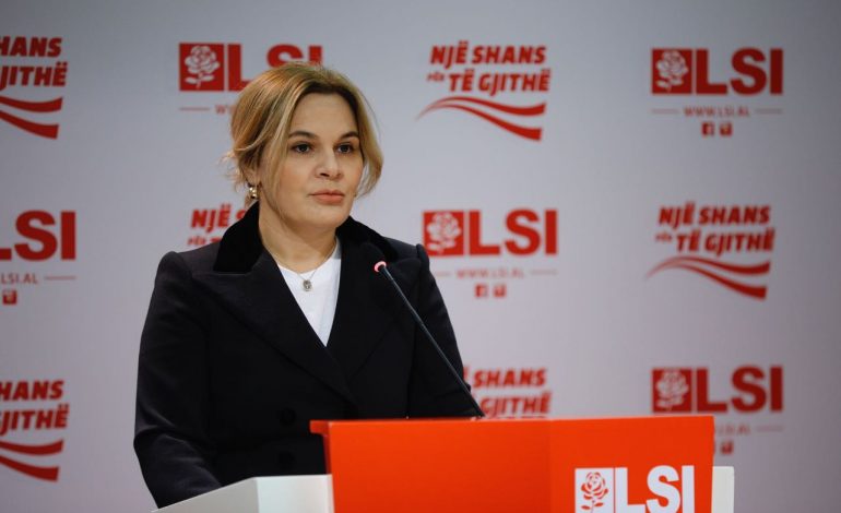 VIDEO/ Kryemadhi e shqetësuar për varfërinë: Rama kërkon të na marrë peng, njerëzit nuk kapërdijnë dot kafshatën