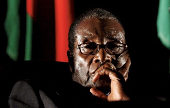Pushteti i përjetshëm “i shokut Bob”. Kështu merr fund një sagë e pabesueshme afrikane