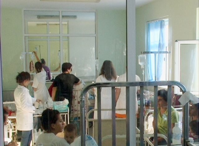 Urgjenca në QSUT përmbytet nga uji, ja denoncimi i qytetarit (Video)