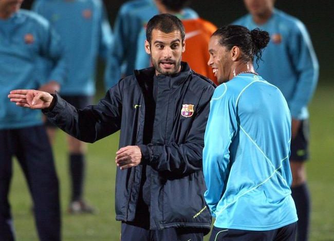 Ronaldinho: Guardiola mund ta përsërisë suksesin e Barcelonës me Manchester Cityn