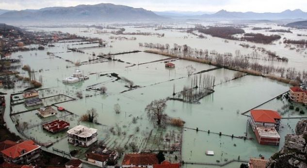 BILANC I FRIKSHËM/ 3233 banesa e biznese të përmbytura, mbi 7800 hektarë tokë nën ujë