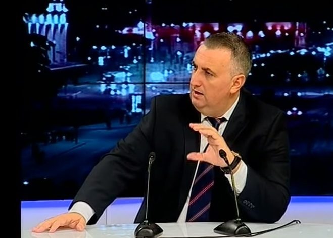 ERION PICARI: Emigracioni – faktor modernizimi