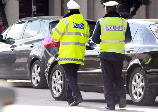 Ndryshimet/ Hiqen komisionet e gjobave, për patentën vendos polici rrugor