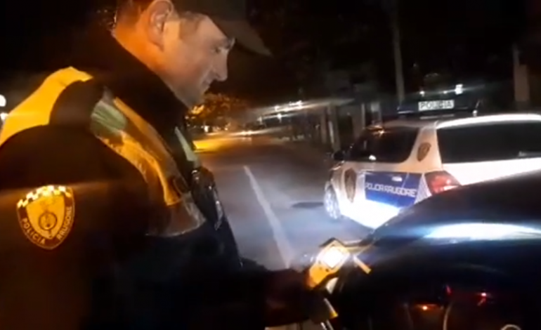 Policia, aksione masive gjatë natës për drejtuesit që udhëtojnë në gjendje të dehur (VIDEO)
