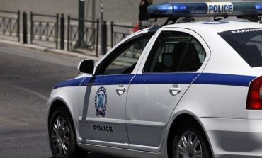 Policia greke qëllon me armë 22-vjeçarin shqiptar, ja çfarë fshinte në makinë