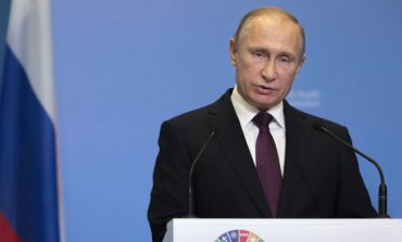 E PADEGJUAR/ Presidenti rus PUTIN firmos ligjin që i konsideron mediat e huaja si AGJENTE