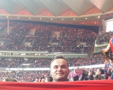 Ndjek LIVE derbin spanjoll/ Shqiptari valëvit flamurin shqiptar në ndeshjen e Realit