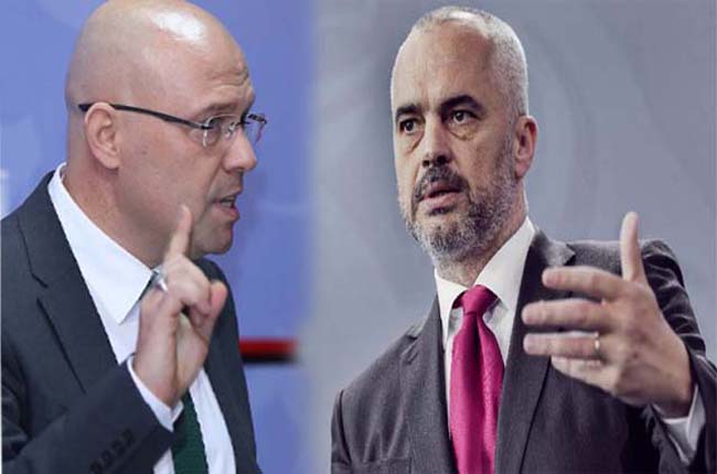 Ish-ministri ironizon Ramën: Nusja e re me brimë të vjetër