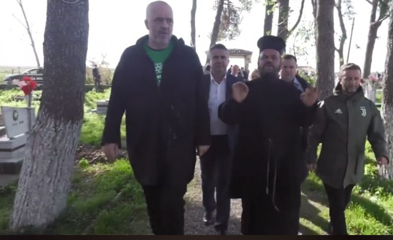 Rama poston pamje nga vizita e fundit, komentuesi ka një lutje për Braçen (VIDEO)