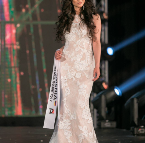 Ja fustani i koleksionit shqiptar që i vodhi zemrën miss Armenisë (FOTO)