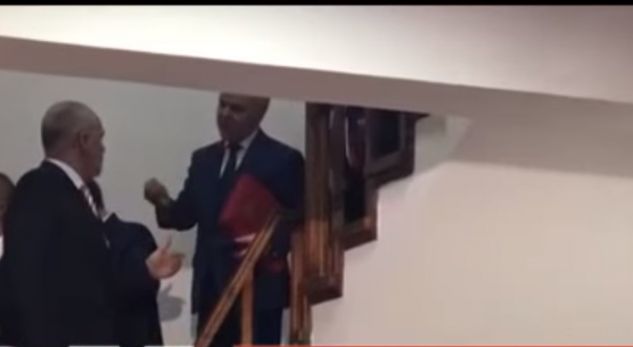 Edi Rama bisedë të tensionuar me ministrin Xhafaj, “bllokon” Haradinajn