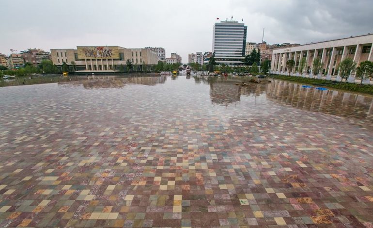 EKSKLUZIVE/ Ja si duket nga ajri skena ku do zhvillohet koncerti i Natës së Bardhë (Foto)