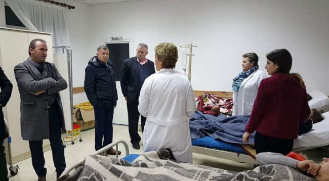 Asfiksimi i 60 nxënësve në Shupenzë, pezullohet 3 ditë mësimi