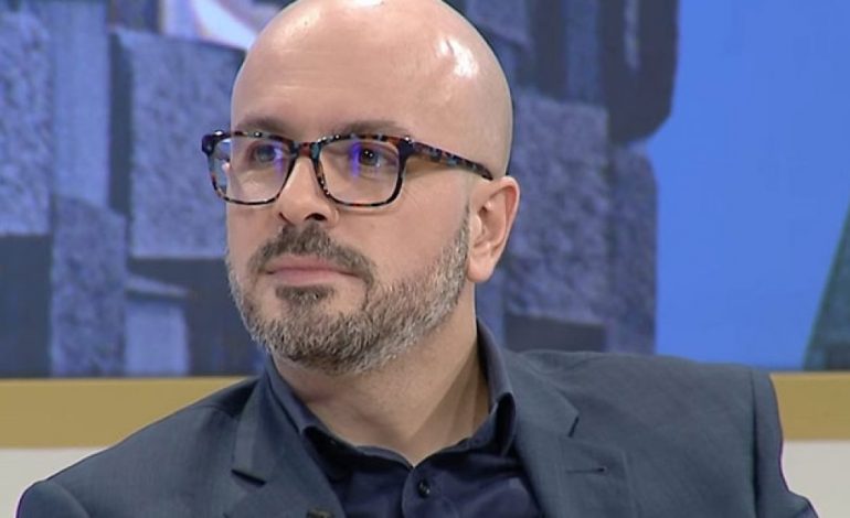 Përse gratë qajnë pa shkak? Sidrit Bejleri e ka një përgjigjje, ja çfarë thot ai