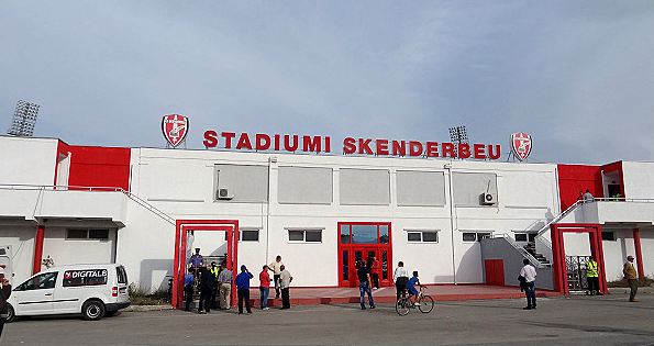 Ndodh çudia në Superligë, Vllaznia-Skënderbeu luhet në Korçë