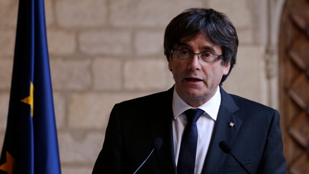 Pavarësia e Katalonjës – Gjykata e Lartë e Spanjës thërret liderin e shkarkuar Puigdemont