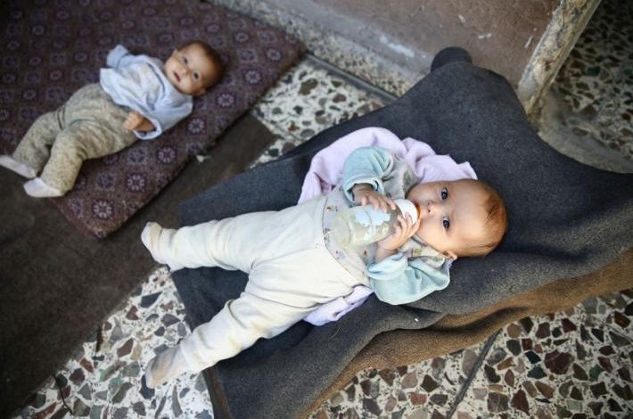 FOTO/ Fakte të tmerrshme nga Siria, njerëzit po hanë plehra për të jetuar