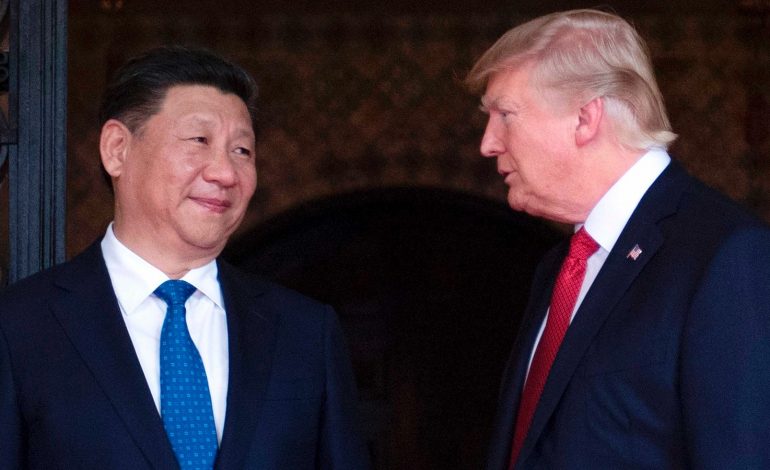 Trump mbërrin në Kinë, në fokus tensionet me Korenë e Veriut